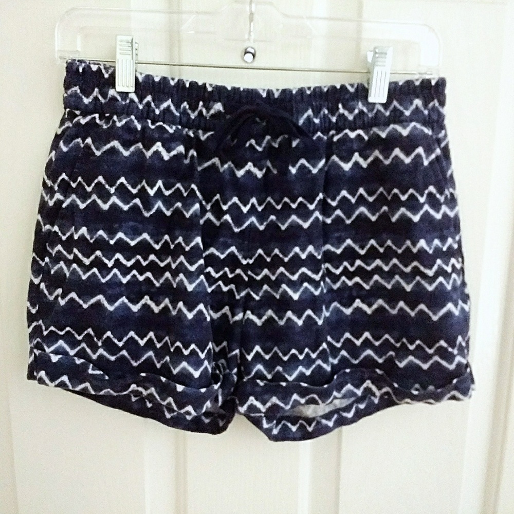 🌟 Chevron print linen-blend shorts NAVY/WHITE